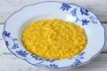 Risotto alla milanese: eleganza dorata nel piatto
